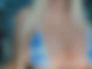 adrianna777's Live Sex Cam Show