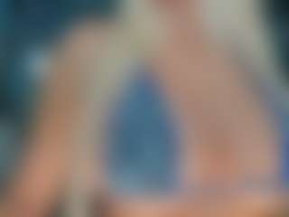 adrianna777's Live Sex Cam Show