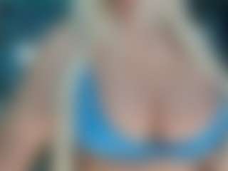 adrianna777's Live Sex Cam Show