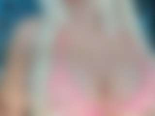 adrianna777's Live Sex Cam Show