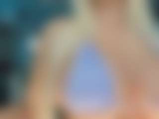 adrianna777's Live Sex Cam Show