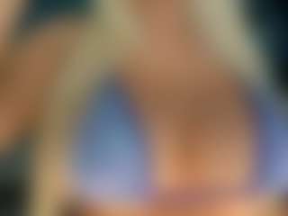 adrianna777's Live Sex Cam Show