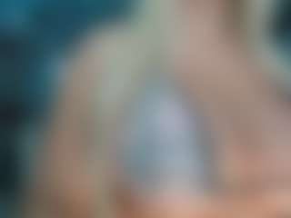 adrianna777's Live Sex Cam Show
