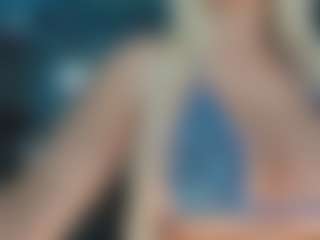 adrianna777's Live Sex Cam Show