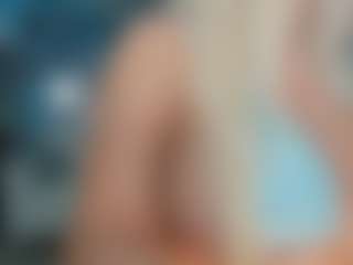 adrianna777's Live Sex Cam Show