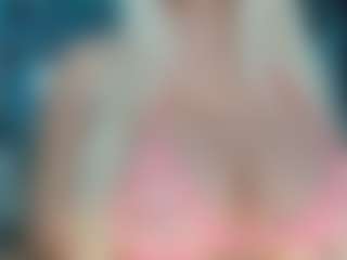 adrianna777's Live Sex Cam Show