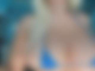 adrianna777's Live Sex Cam Show