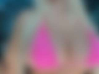 adrianna777's Live Sex Cam Show