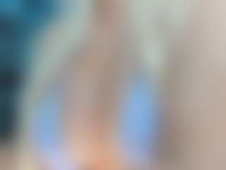 adrianna777's Live Sex Cam Show