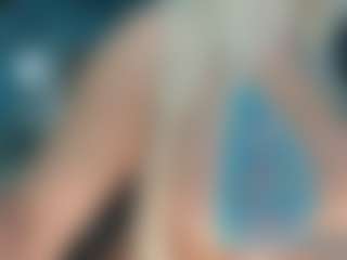 adrianna777's Live Sex Cam Show