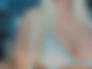 adrianna777's Live Sex Cam Show