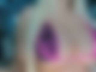 adrianna777's Live Sex Cam Show