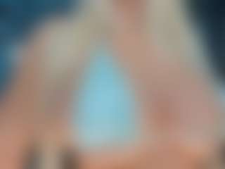 adrianna777's Live Sex Cam Show