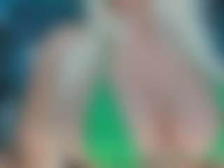 adrianna777's Live Sex Cam Show