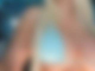 adrianna777's Live Sex Cam Show