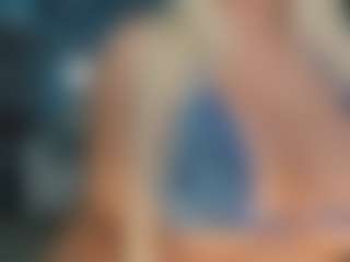 adrianna777's Live Sex Cam Show