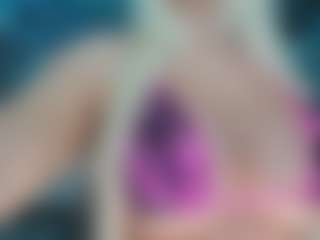 adrianna777's Live Sex Cam Show