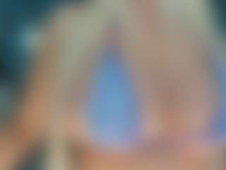adrianna777's Live Sex Cam Show