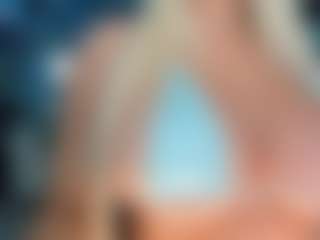 adrianna777's Live Sex Cam Show