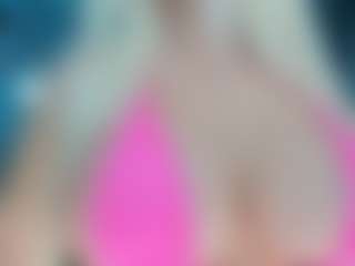 adrianna777's Live Sex Cam Show