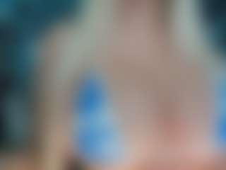 adrianna777's Live Sex Cam Show