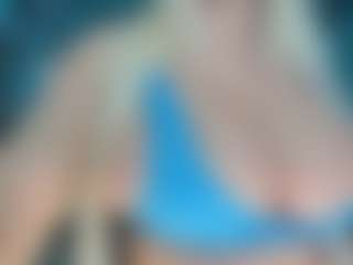 adrianna777's Live Sex Cam Show
