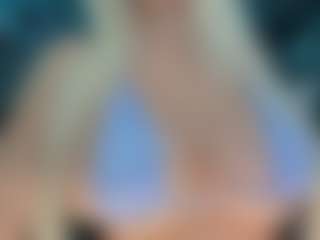 adrianna777's Live Sex Cam Show