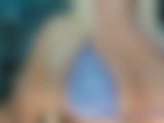 adrianna777's Live Sex Cam Show