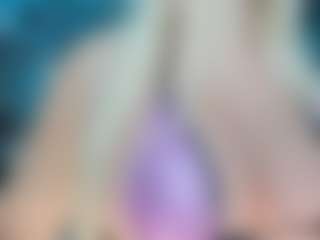 adrianna777's Live Sex Cam Show