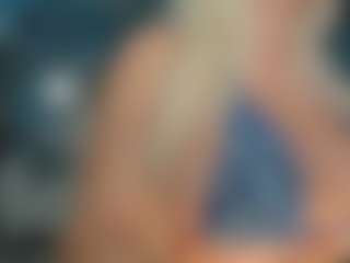 adrianna777's Live Sex Cam Show