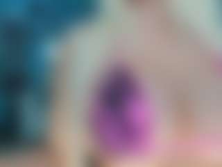 adrianna777's Live Sex Cam Show