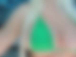 adrianna777's Live Sex Cam Show