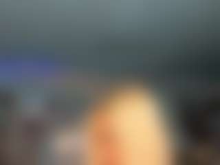 adrianna777's Live Sex Cam Show