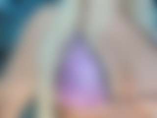 adrianna777's Live Sex Cam Show