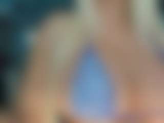 adrianna777's Live Sex Cam Show