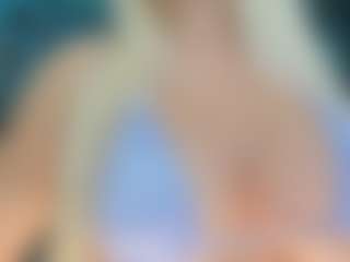 adrianna777's Live Sex Cam Show
