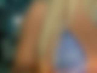 adrianna777's Live Sex Cam Show