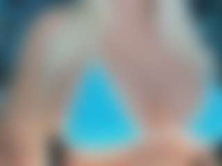 adrianna777's Live Sex Cam Show
