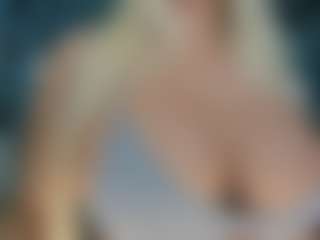 adrianna777's Live Sex Cam Show