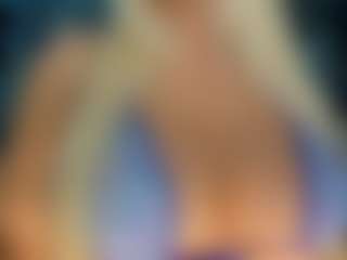 adrianna777's Live Sex Cam Show