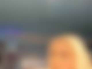 adrianna777's Live Sex Cam Show