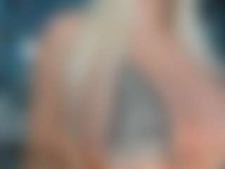 adrianna777's Live Sex Cam Show