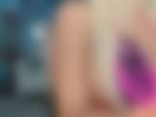 adrianna777's Live Sex Cam Show