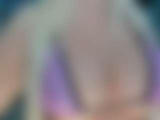 adrianna777's Live Sex Cam Show