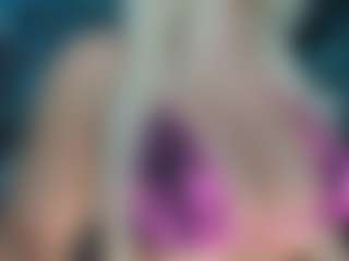 adrianna777's Live Sex Cam Show