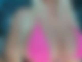 adrianna777's Live Sex Cam Show