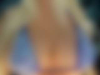 adrianna777's Live Sex Cam Show