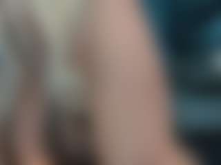 adrianna777's Live Sex Cam Show