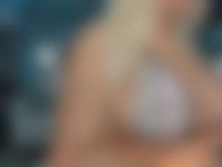 adrianna777's Live Sex Cam Show