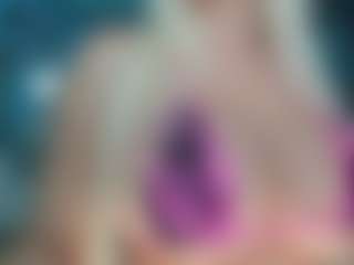adrianna777's Live Sex Cam Show